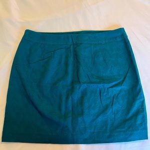 Loft Skirt with woven leaf texture
